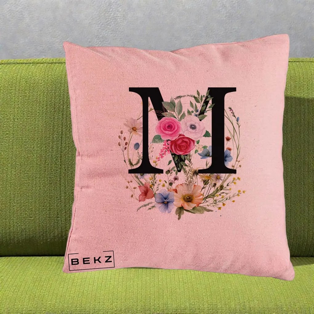 Cadou Personalizat - Perna Personalizata Monogram Litera M cu Flori Acuarela, 40x40 cm, Roz, Husa Detasabila, Perna Inclusa, BEKZ®