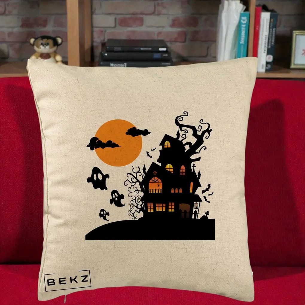 Perna Decorativa Halloween Casa Bantuita cu Fantome, 40x40 cm, Bej, Husa Detasabila, Perna Inclusa, BEKZ®