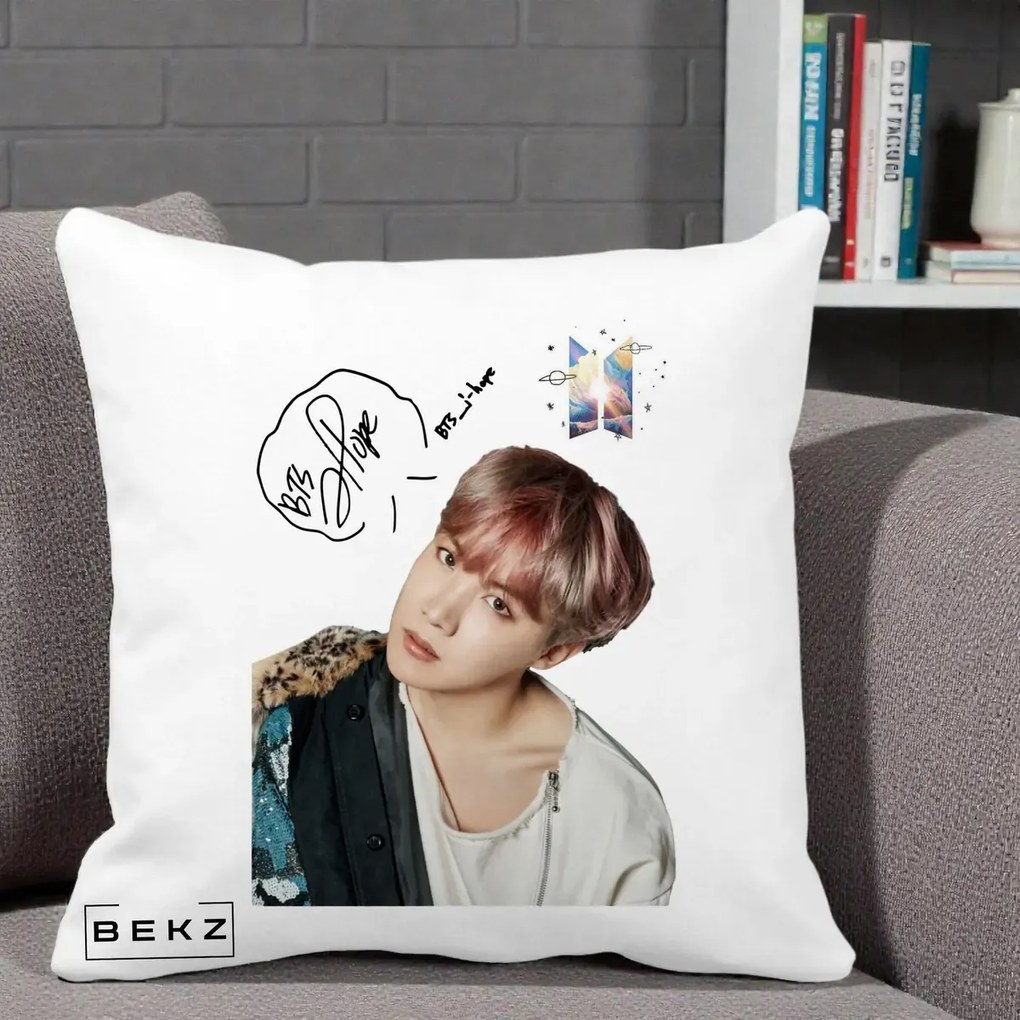 Perna Personalizata K-pop BTS J-Hope Par Roz Autograf, 40x40 cm, Alba Mata, Husa Detasabila, Perna Inclusa, BEKZ®