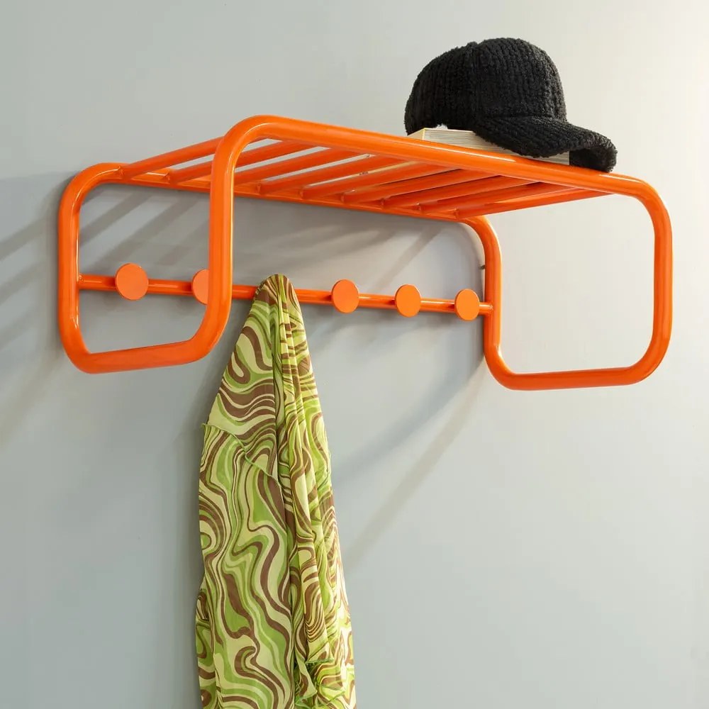 Cuier de perete portocaliu cu raft din metal 72 cm Retro – Spinder Design