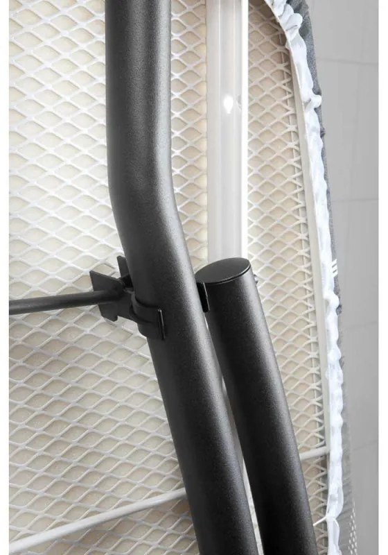 Masă de călcat Brabantia D 90300136, 135x45 cm, 7 poziții reglabile, zonă de călcat rezistentă la căldură, Gri închis/alb