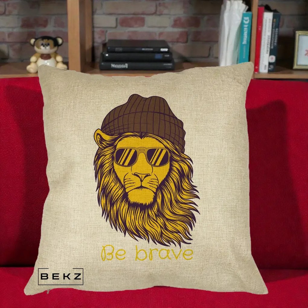 Perna Decorativa Leu Hipster Be Brave, 40x40 cm, Crem, Husa Detasabila, Perna Inclusa, BEKZ®
