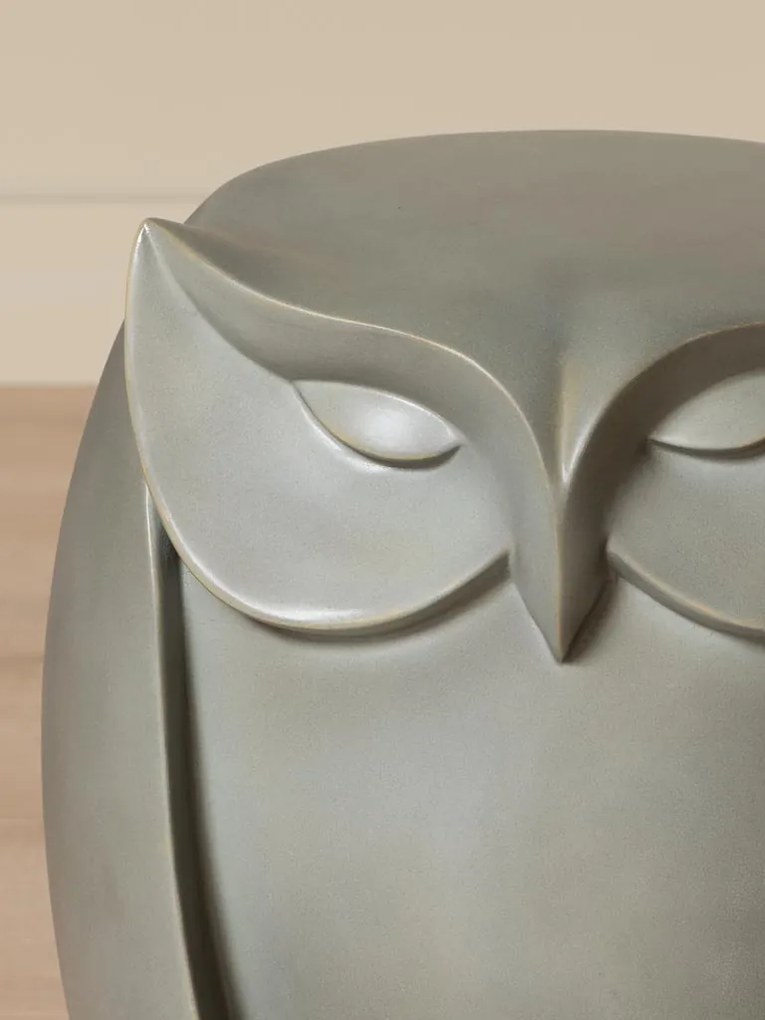Măsuță laterală din rășină gri, formă de bufniță, finisaj mat, 39×33×32 cm, „Owl"