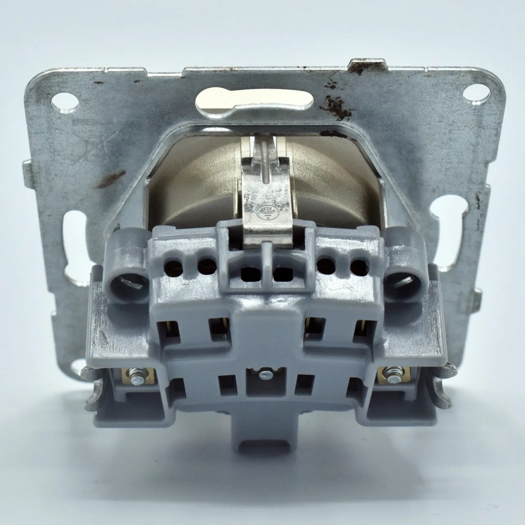 Priza simpla cu impamantare si protectie copii, 16A, IP20, Bronz, Panasonic Arkedia Slim \ Karre Plus