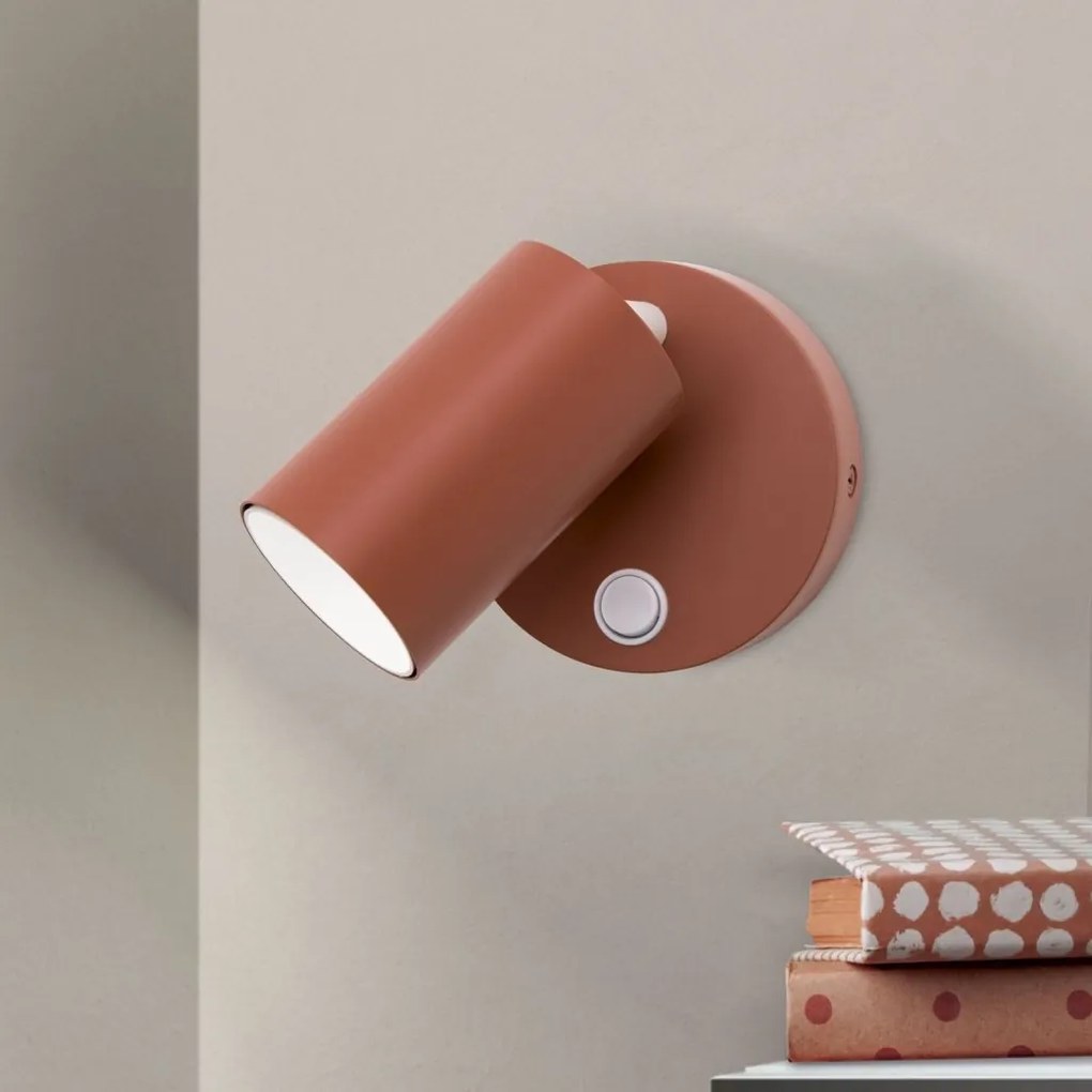 Aplica de perete cu spot directionabil stil minimalist PENN, rosu coral
