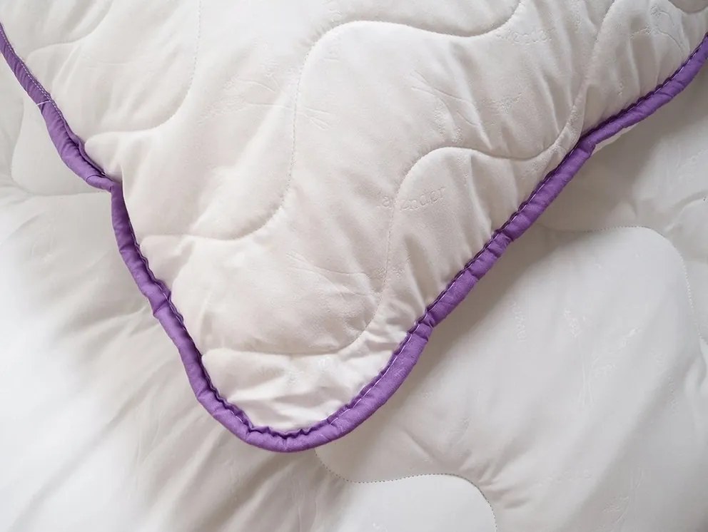Pilota matlasata STELLA LAVENDER pentru tot parcursul anului 140x200 cm, alba