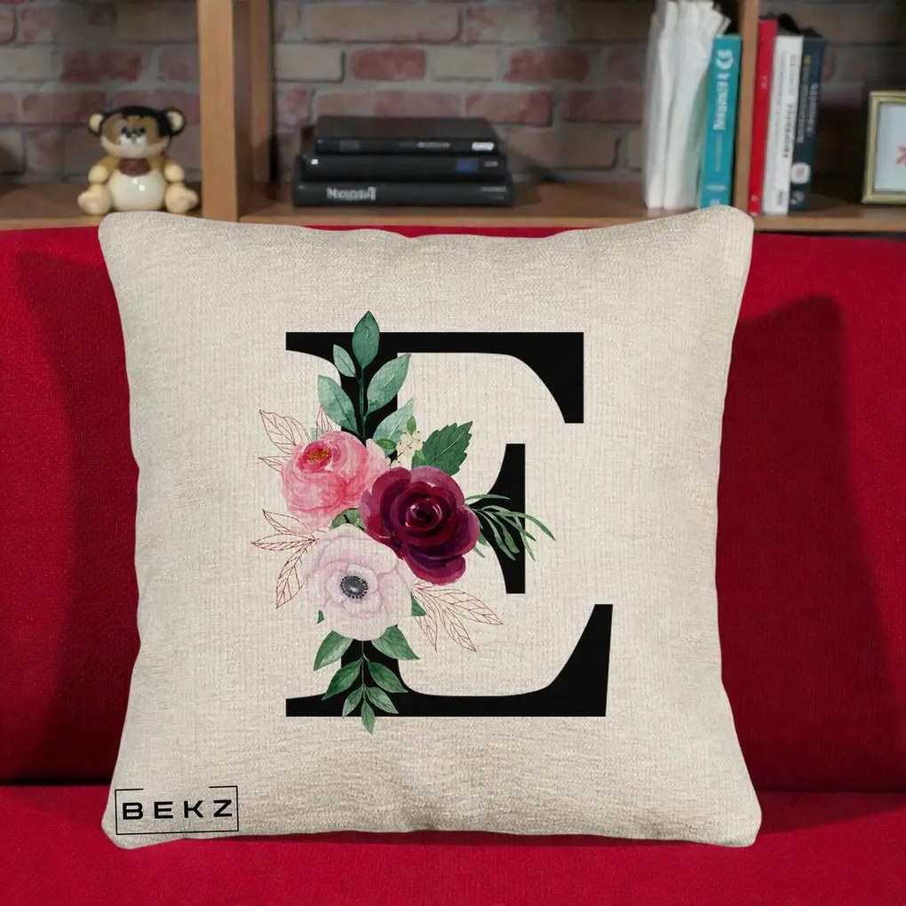 Cadou Personalizat - Perna Personalizata Monograma Florala Litera E, 40x40 cm, Bej Canapea, Husa Detasabila, Perna Inclusa, BEKZ®