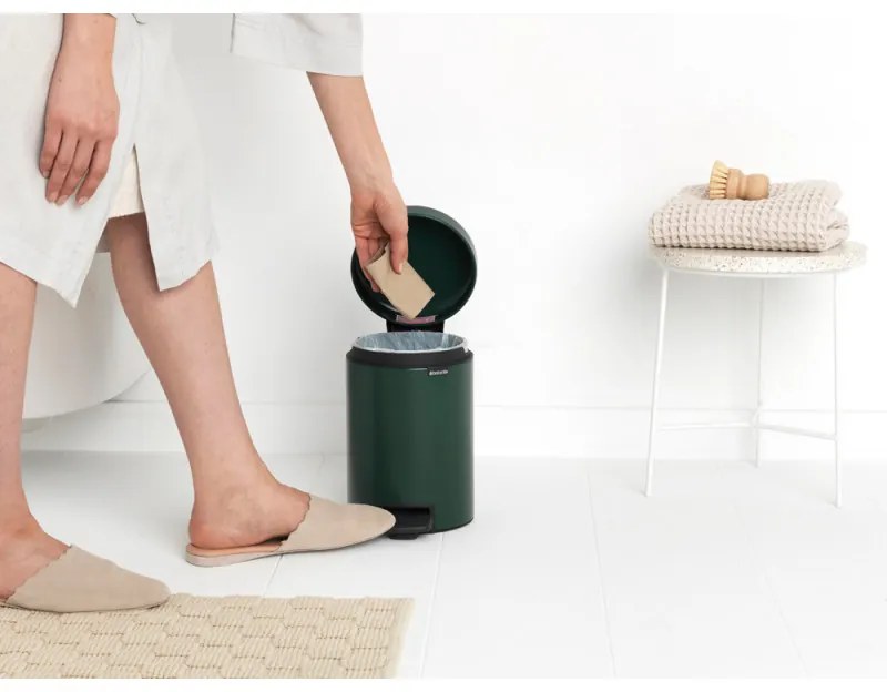 Cos de gunoi cu pedala Brabantia NewIcon 1003196, 3 L, Inchidere lina, Baza antiderapanta, Verde inchis