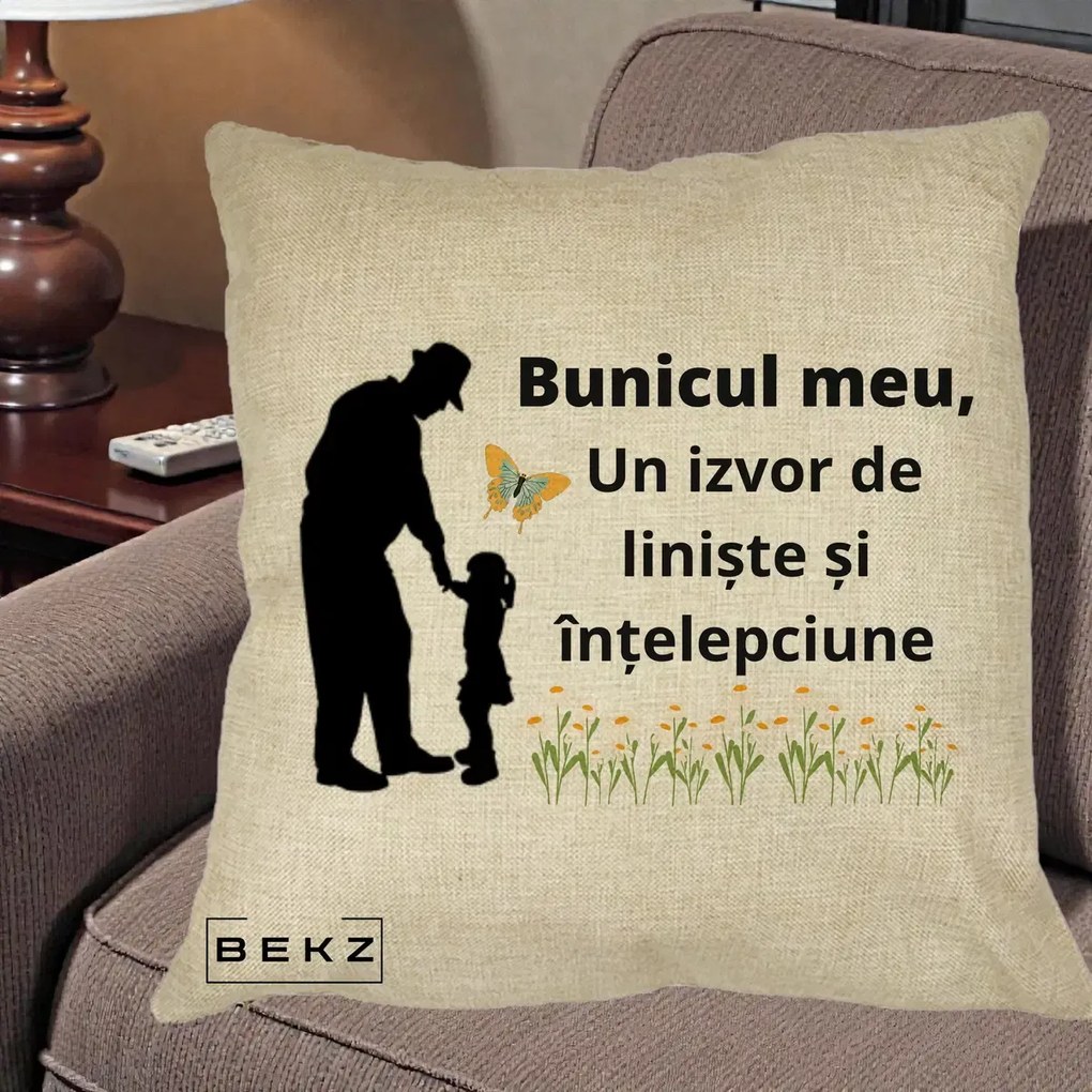 Cadou pentru Bunic - Perna Personalizata Bunicul Meu Izvor de Liniste cu Fluture si Fetita, 40x40 cm, Crem, Husa Detasabila, Perna Inclusa, BEKZ®