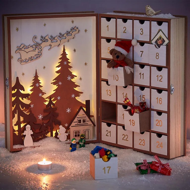 Calendar mare de Advent cu sertăraşe