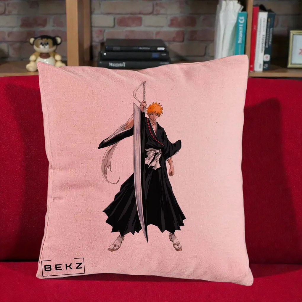 Perna Personalizata Bleach Ichigo Kurosaki Zangetsu, 40x40 cm, Roz, Husa Detasabila, Perna Inclusa, BEKZ®