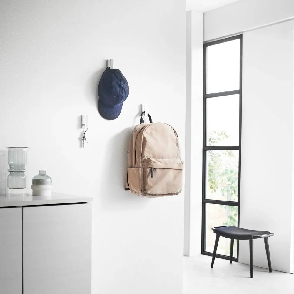 Cârlige albe 3 buc. de montat pe perete din metal Tower – YAMAZAKI