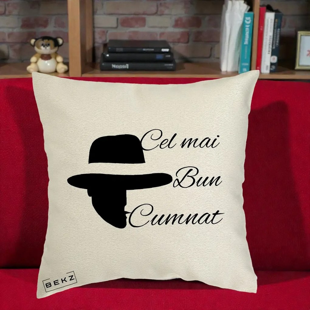 Cadou pentru Cumnat - Perna Personalizata Cel mai Bun Cumnat cu Silueta Palarie, 40x40 cm, Ecru, Husa Detasabila, Perna Inclusa, BEKZ®