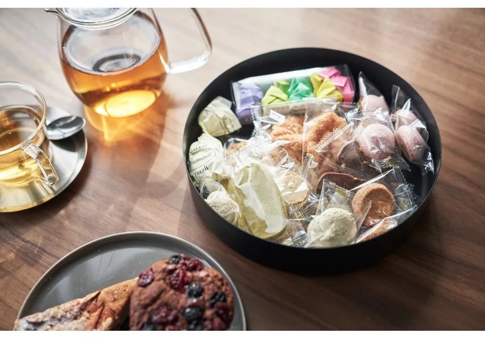 Cutie de depozitare neagră din metal cu capac ø 22x6 cm Rin – YAMAZAKI