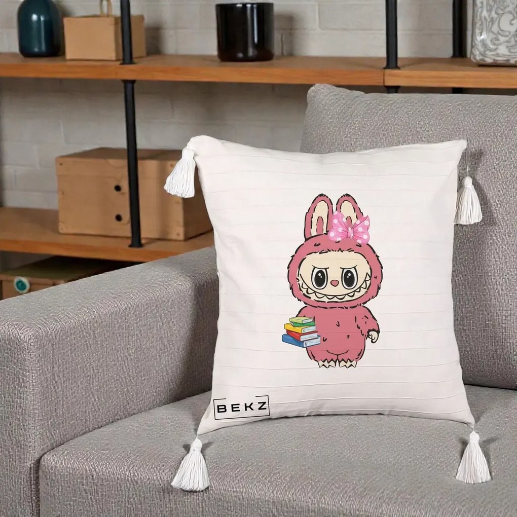 Perna Personalizata Labubu Roz cu Funda si Carti, 40x40 cm, Bej cu Franjuri, Husa Detasabila, Perna Inclusa, BEKZ®