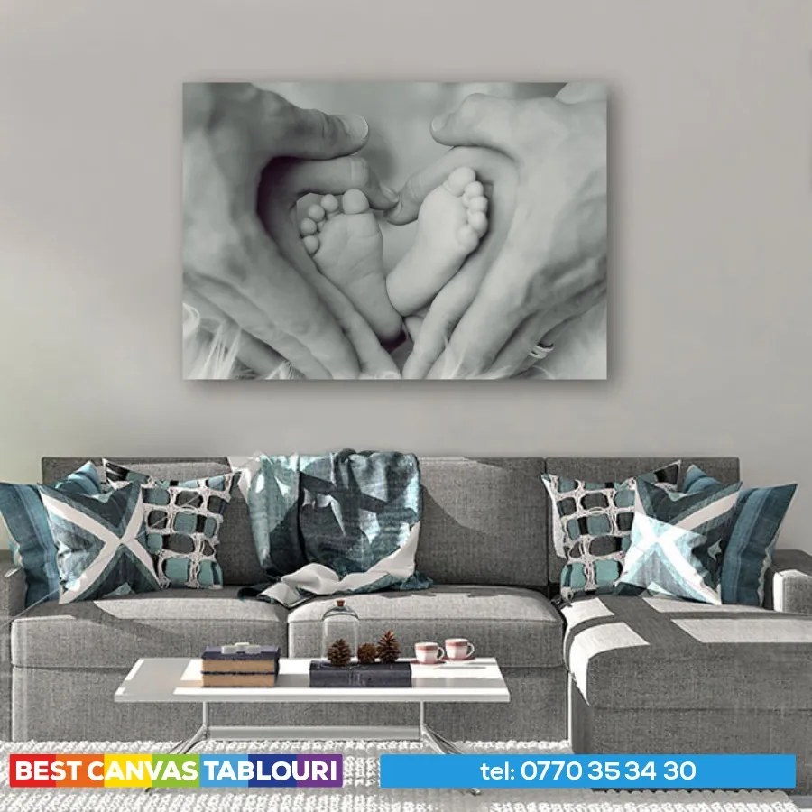 Tablou canvas inimioara familie maini - 90x60cm