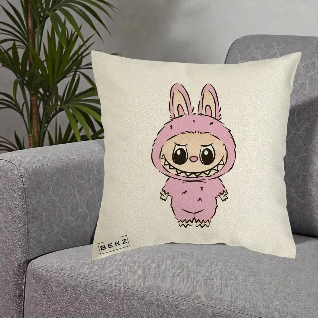 Perna Personalizata Labubu Mov Pastel, 40x40 cm, Ecru, Husa Detasabila, Perna Inclusa, BEKZ®