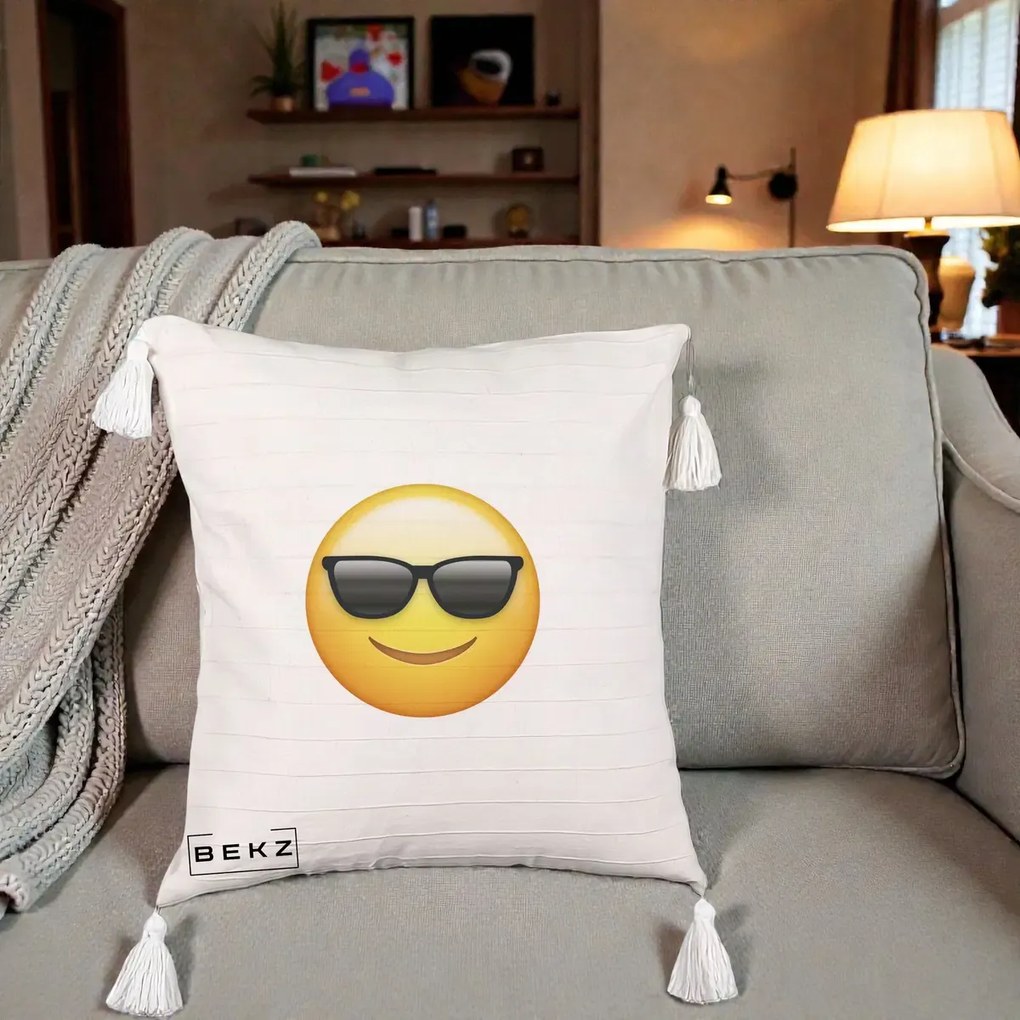Perna Decorativa Emoji Cool Ochelari, 40x40 cm, Bej cu Franjuri, Husa Detasabila, Perna Inclusa, BEKZ®