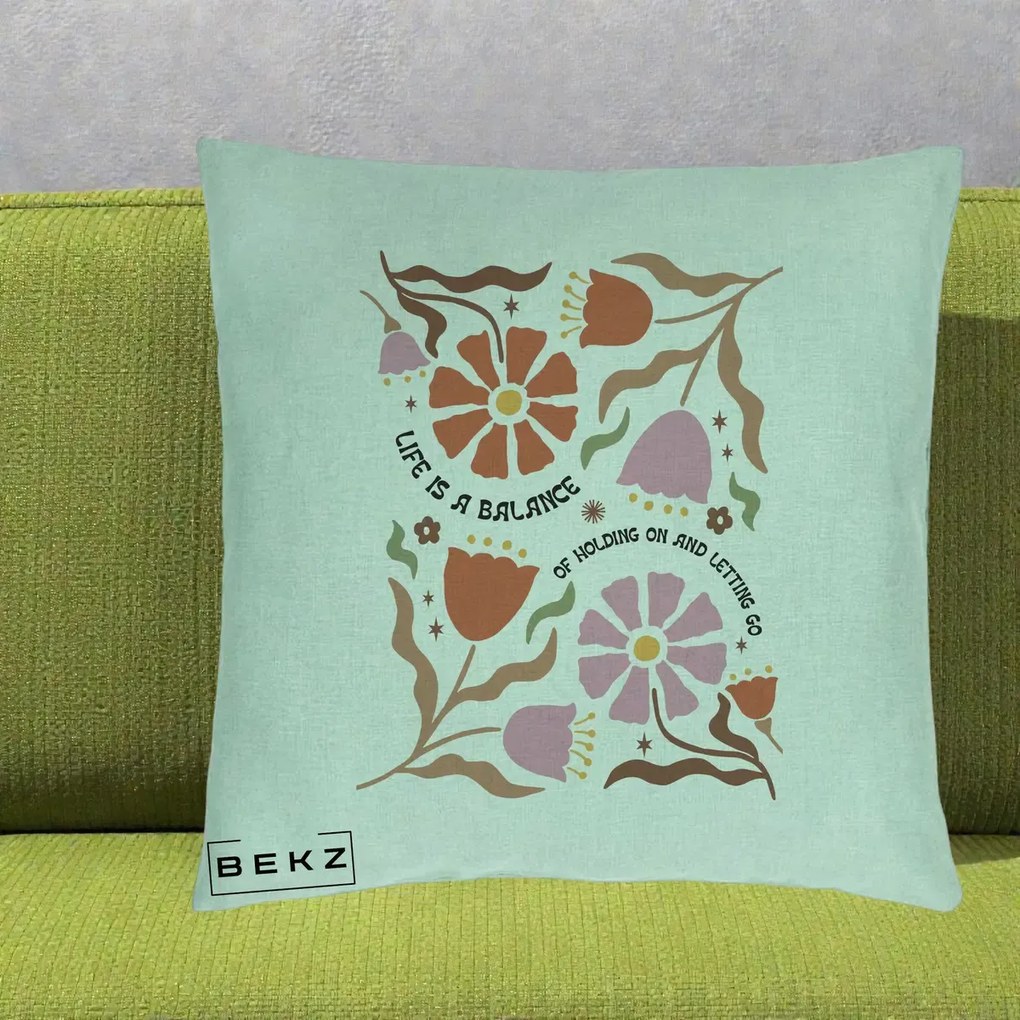 Perna Decorativa Life is a Balance Floral, 40x40 cm, Verde Menta, Husa Detasabila, Perna Inclusa, BEKZ®