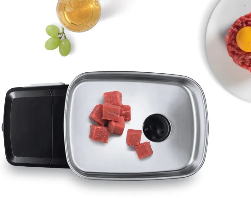 Mașină de tocat carne Bosch MFW68660, 2200W, atașament pentru roșii și cârnați, invers, 4,3 kg/min, Inox