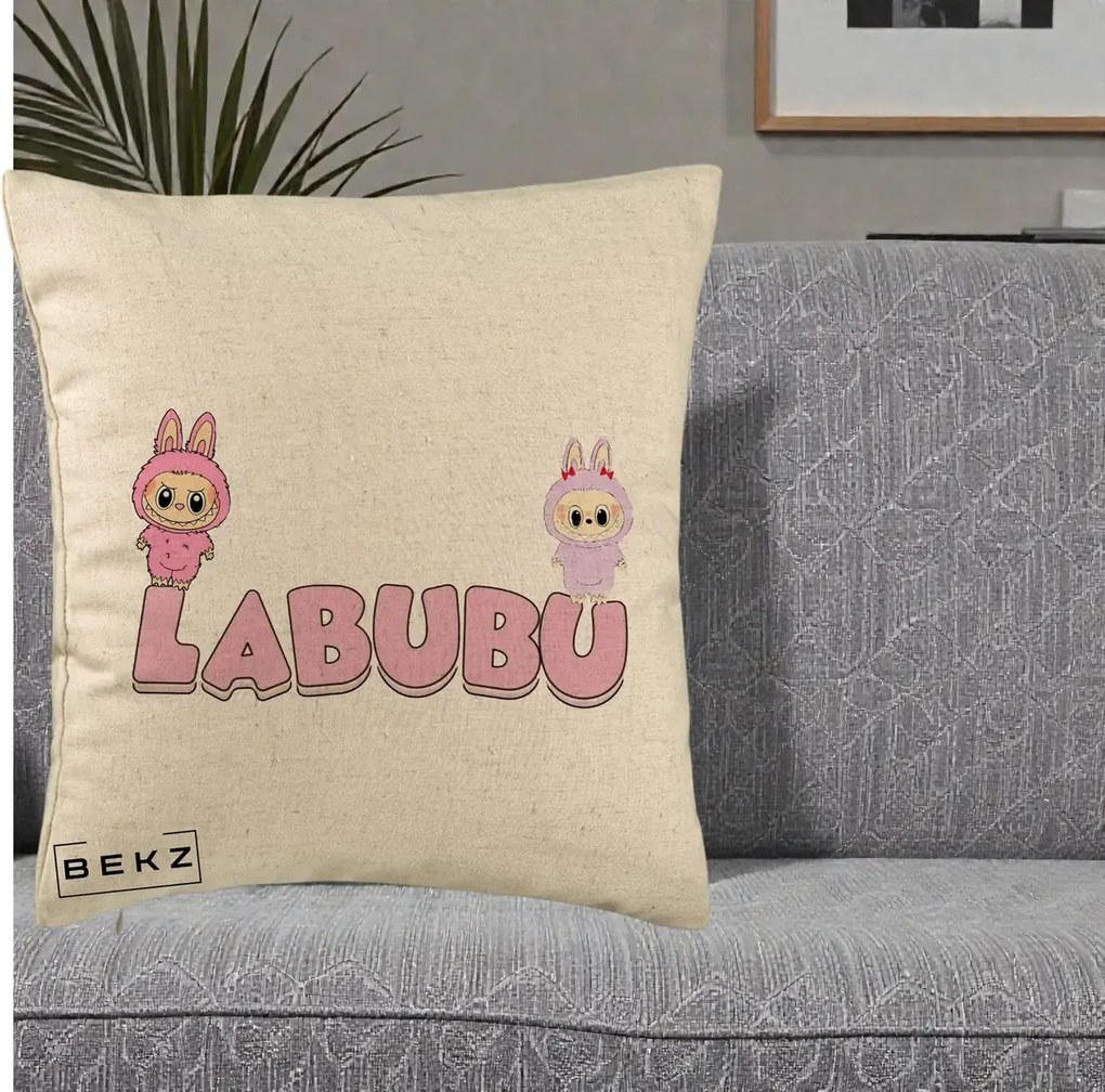 Perna Personalizata Labubu Duo Roz-Lila cu Text, 40x40 cm, Bej, Husa Detasabila, Perna Inclusa, BEKZ®