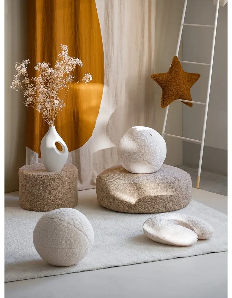 Fotoliu puf pentru copii maro deschis cu tapițerie din țesătură bouclé Round – Wigiwama