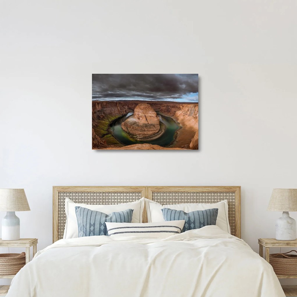 Tablou pe sticlă cu lac în stânci (70x50 cm)