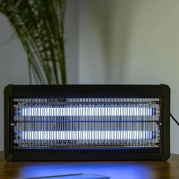 Aparat electric anti-insecte 2x15W/230V 120m2