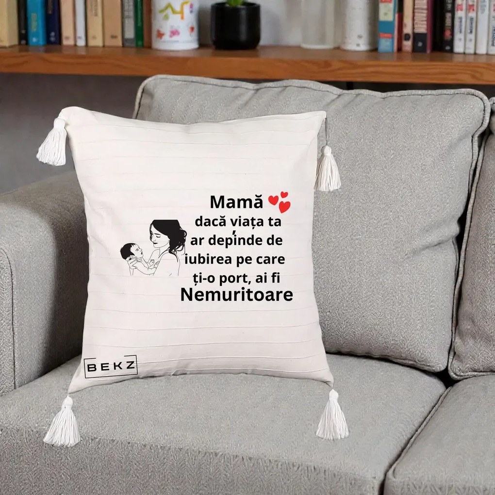 Cadou pentru Mama - Perna Personalizata Mama Nemuritoare Imbratisare Copil, 40x40 cm, Bej cu Franjuri, Husa Detasabila, Perna Inclusa, BEKZ®