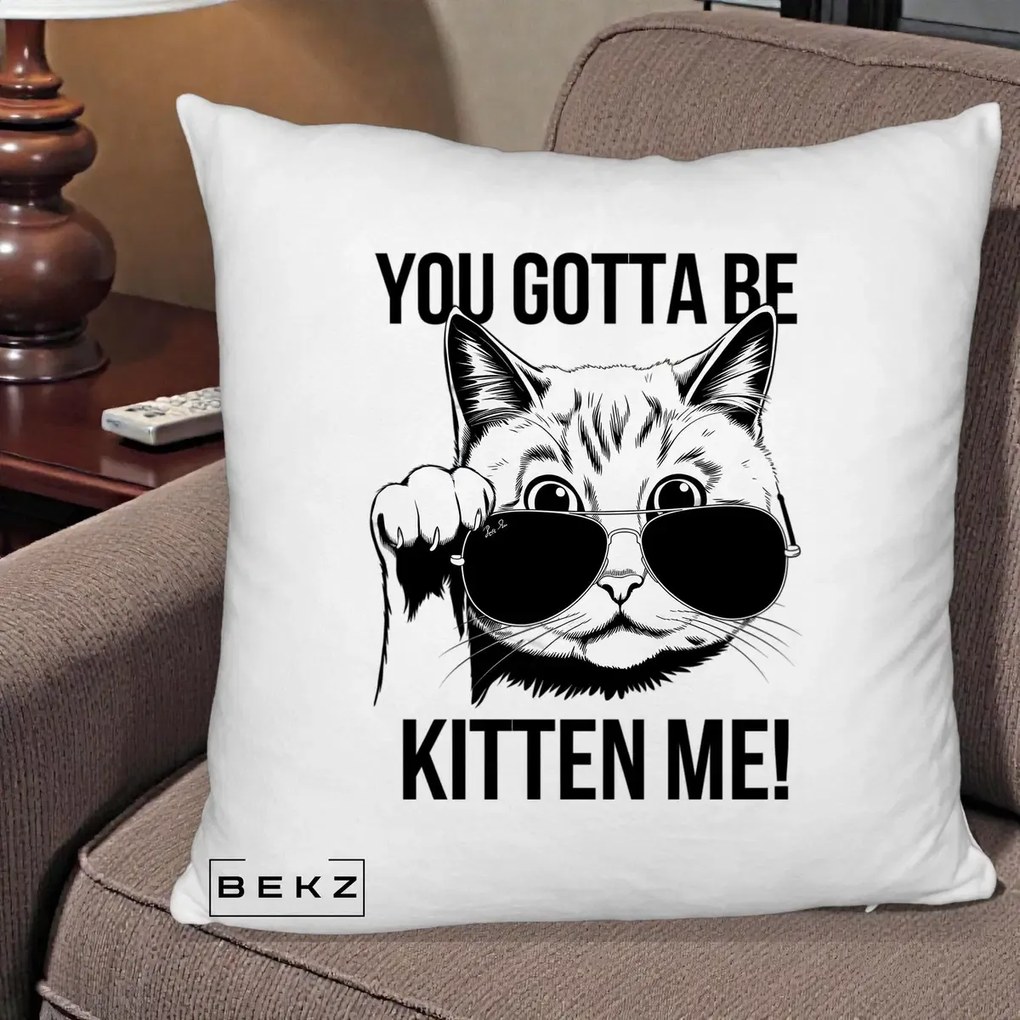 Perna Decorativa You Gotta Be Kitten Me!, 40x40 cm, Alb Pufos, Husa Detasabila, Perna Inclusa, BEKZ®