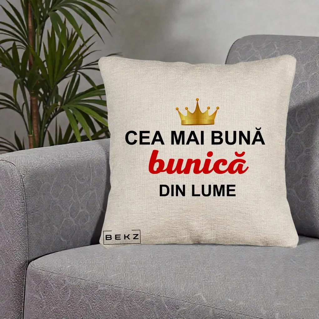 Cadou pentru Bunica - Perna Personalizata Cea Mai Buna Bunica Din Lume Coroana Aurie, 40x40 cm, Bej Canapea, Husa Detasabila, Perna Inclusa, BEKZ®