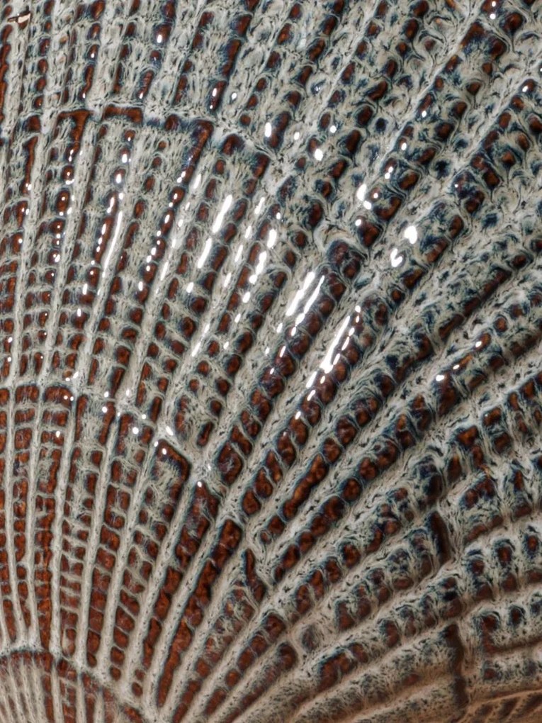 Vaza decorativa gri din ceramica in forma de scoica Pecten