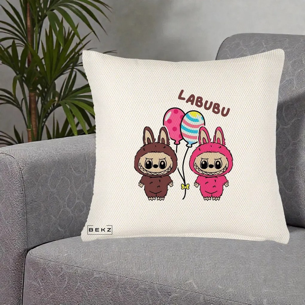 Perna Personalizata Labubu Cuplu cu Baloane, 40x40 cm, Crem Reliefat, Husa Detasabila, Perna Inclusa, BEKZ®
