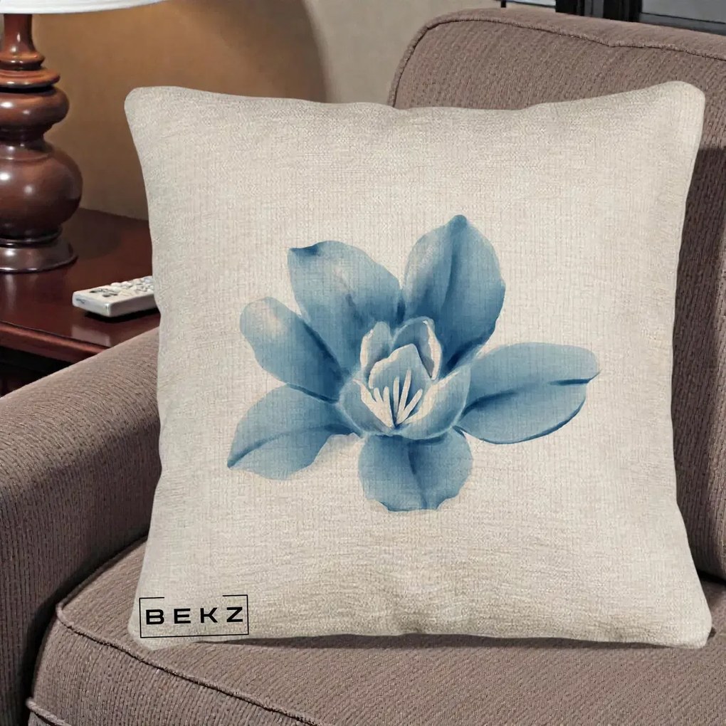 Perna Decorativa Magnolie Albastra Acuarela, 40x40 cm, Bej Canapea, Husa Detasabila, Perna Inclusa, BEKZ®
