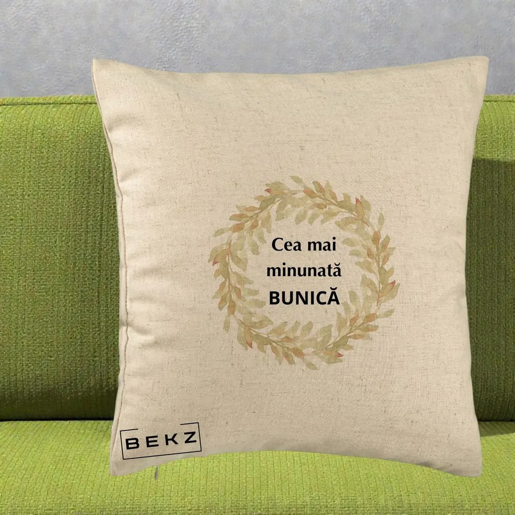 Cadou pentru Bunica - Perna Personalizata Cea Mai Minunata Bunica Coronita Frunze Acuarela, 40x40 cm, Bej, Husa Detasabila, Perna Inclusa, BEKZ®