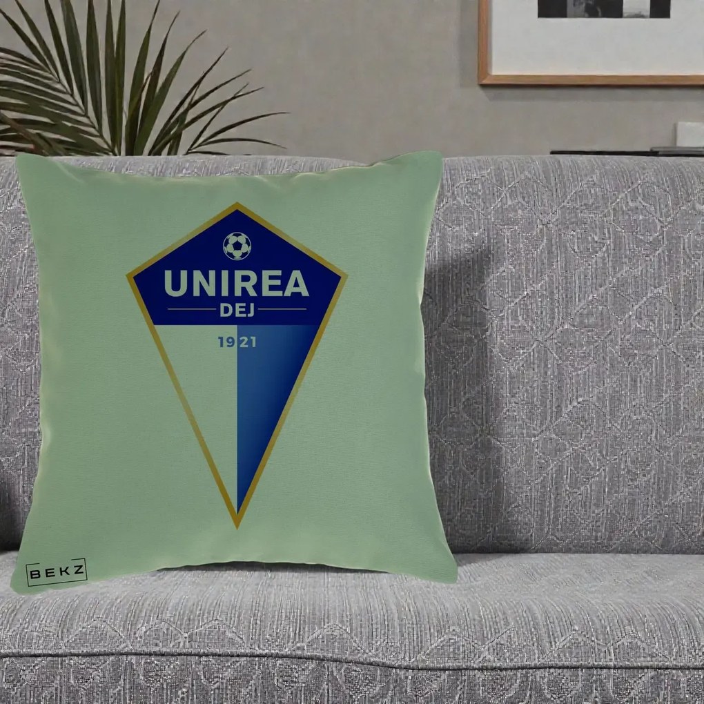 Perna Personalizata Unirea Dej 1921 Fotbal, 40x40 cm, Verde, Husa Detasabila, Perna Inclusa, BEKZ®