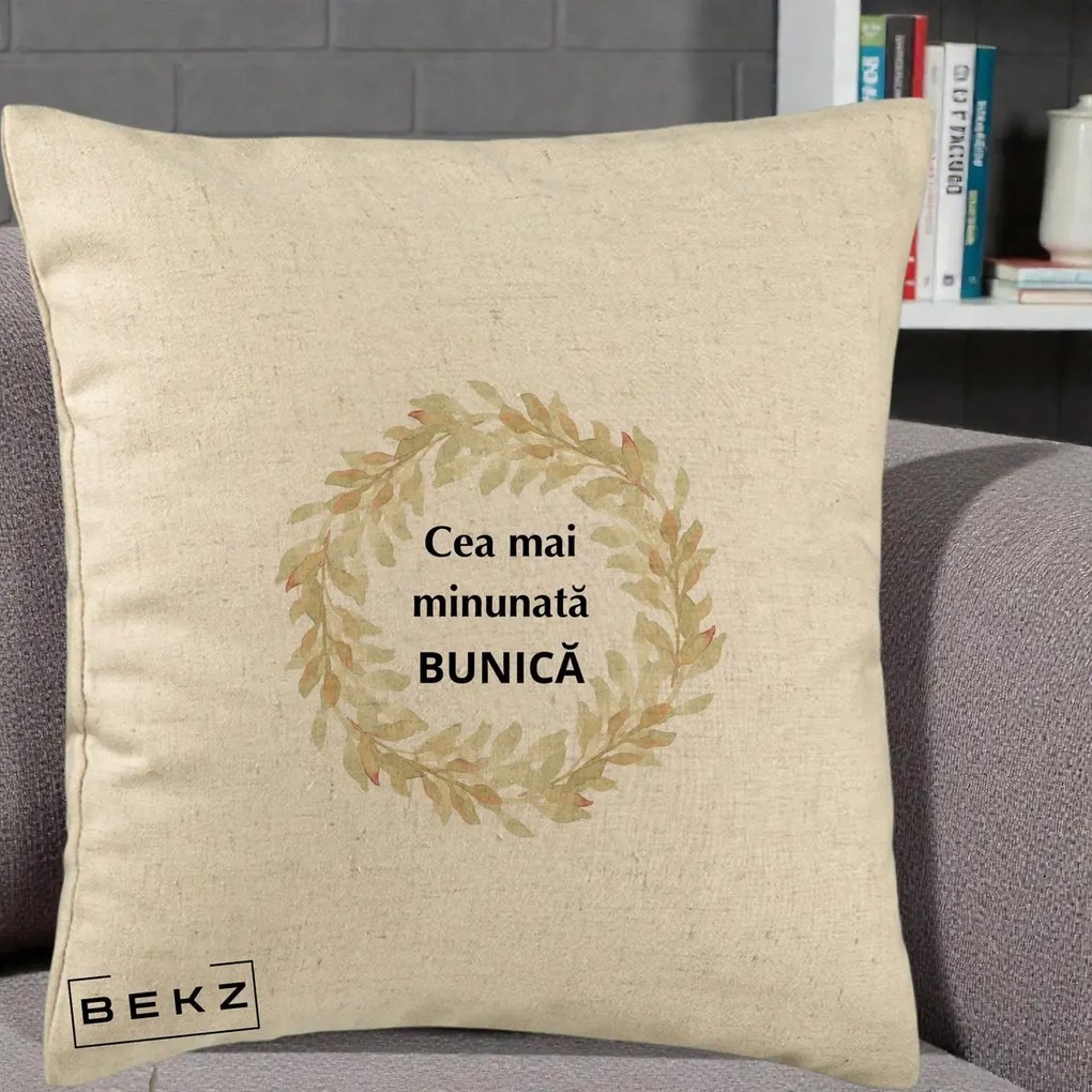 Cadou pentru Bunica - Perna Personalizata Cea Mai Minunata Bunica Coronita Frunze Acuarela, 40x40 cm, Bej, Husa Detasabila, Perna Inclusa, BEKZ®