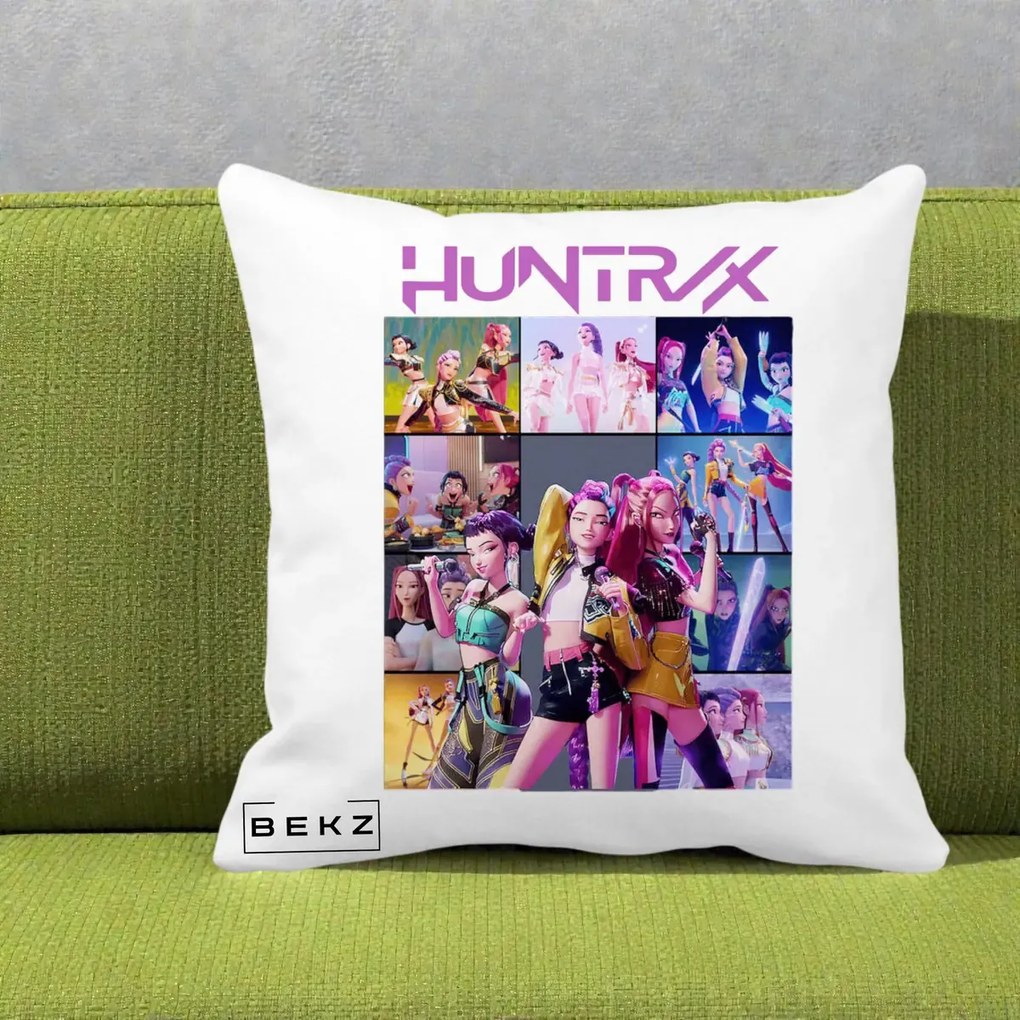 Perna Personalizata K-pop HUNTRX Colaj Animat Foto Grup, 40x40 cm, Alba Mata, Husa Detasabila, Perna Inclusa, BEKZ®