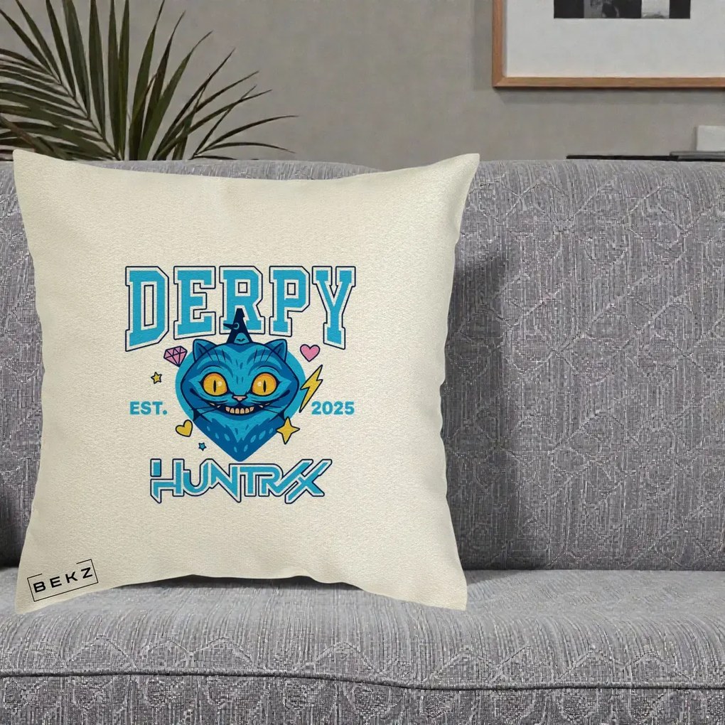 Perna Personalizata K-pop HUNTRX Derpy Pisica Albastra, 40x40 cm, Ecru, Husa Detasabila, Perna Inclusa, BEKZ®