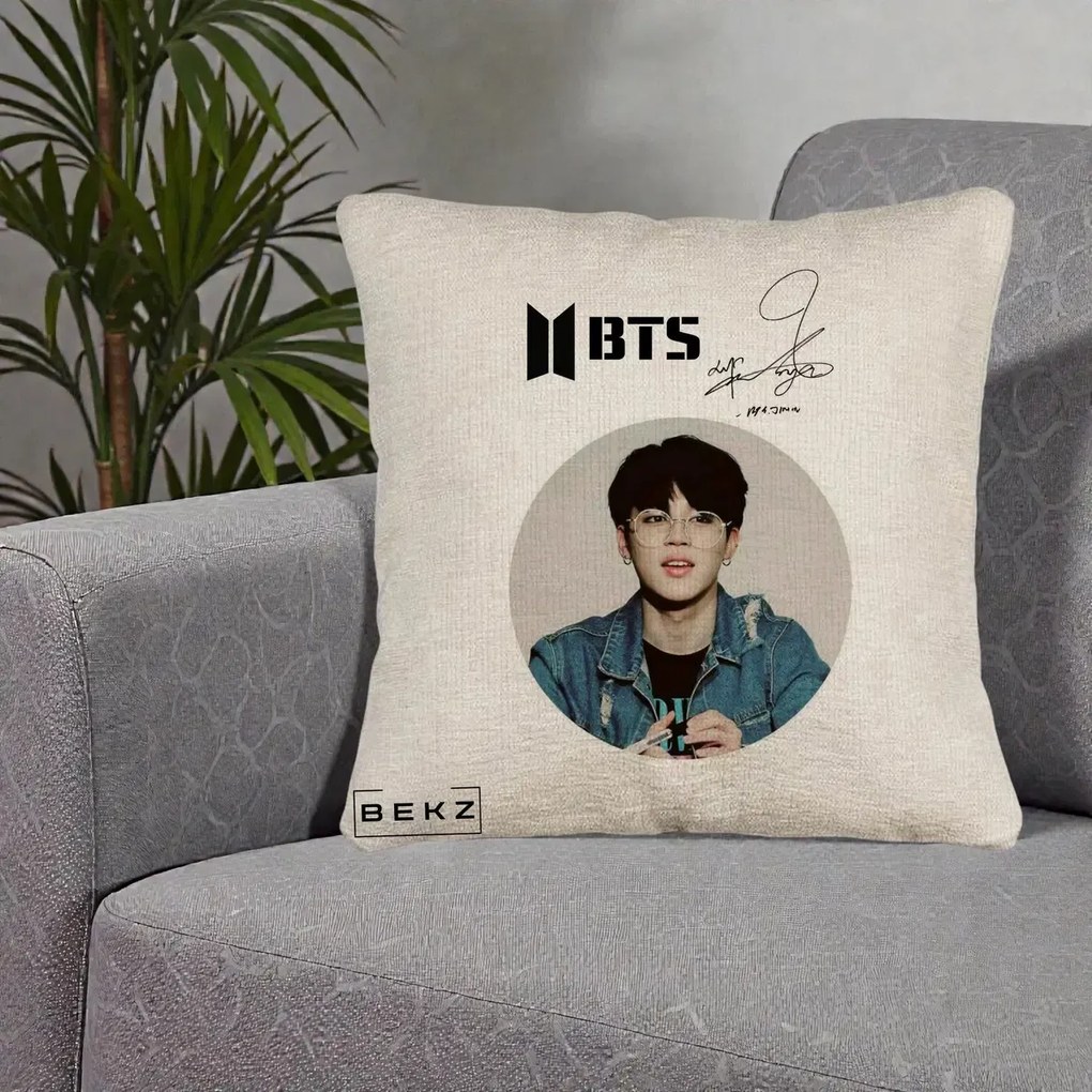 Perna Personalizata K-pop BTS Jimin Portret Cerc Autograf Geaca, 40x40 cm, Bej Canapea, Husa Detasabila, Perna Inclusa, BEKZ®