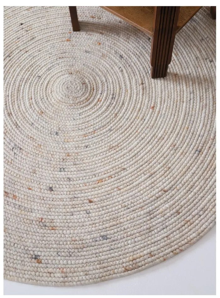 Covor pentru copii crem ø 140 cm Neethu Avoine – Nattiot