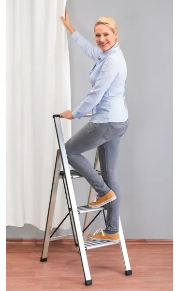 WENKO 601011100 - Scăriță ALU-DESIGN, 44 x 101 cm, argintiu/negru