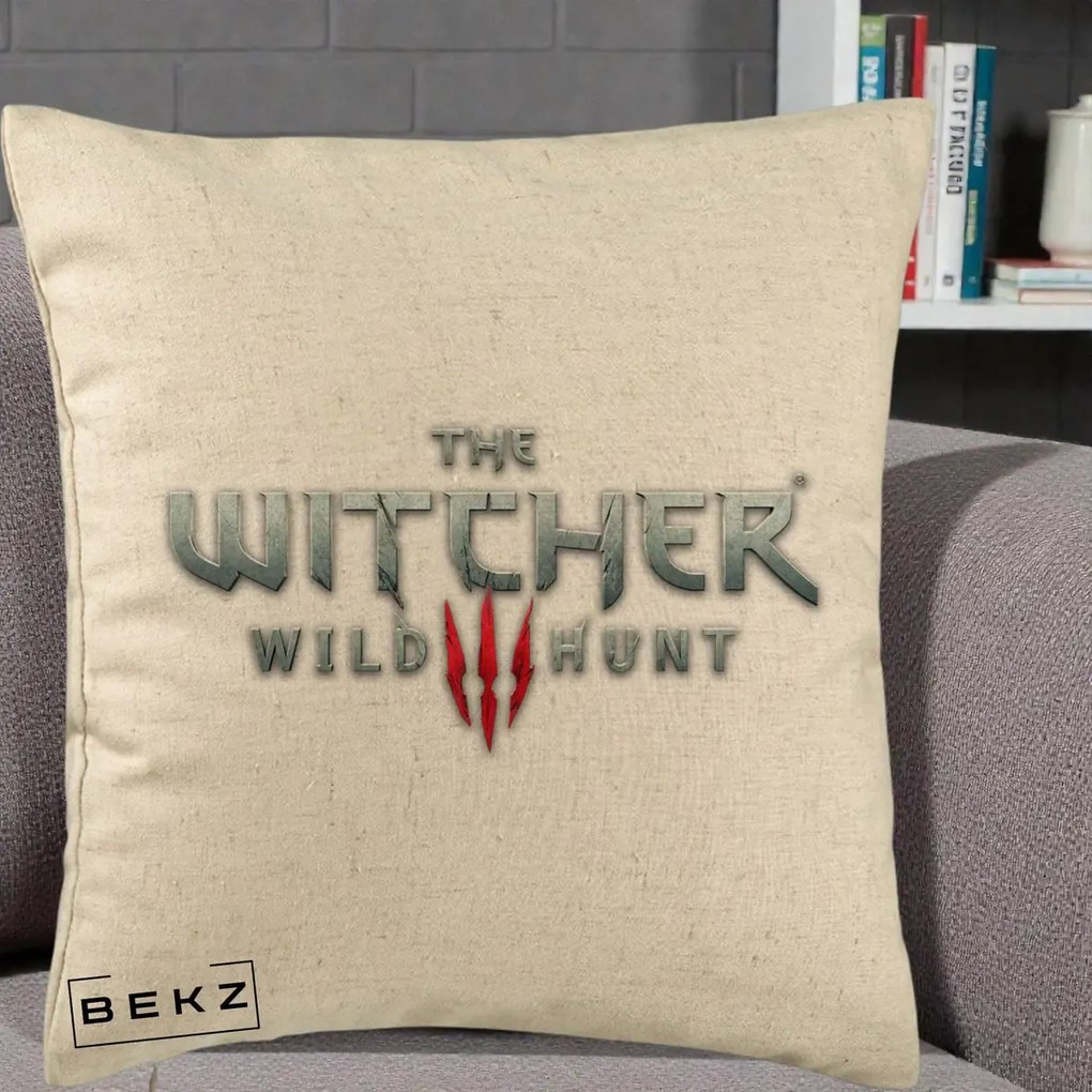 Perna Personalizata The Witcher 3 Wild Hunt, 40x40 cm, Bej, Husa Detasabila, Perna Inclusa, BEKZ®