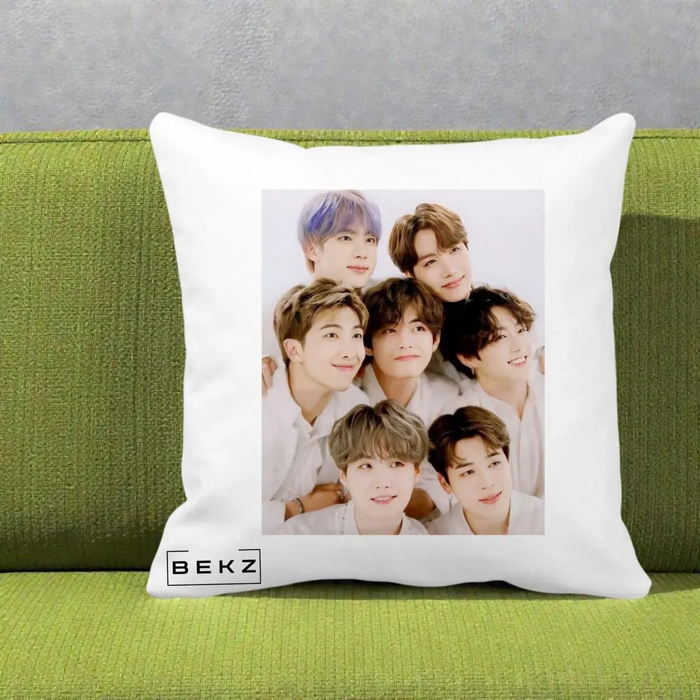 Perna Personalizata K-pop BTS Foto Grup Fete Albe, 40x40 cm, Alba Mata, Husa Detasabila, Perna Inclusa, BEKZ®