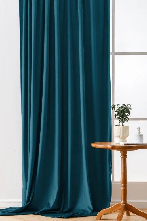 Draperie opaca turcoaz VELVET 135x250 cm Agățat: Rejansa