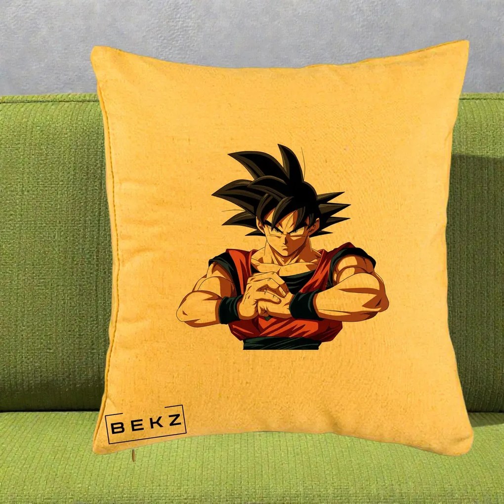 Perna Personalizata Dragon Ball Goku Portret Serios, 40x40 cm, Galben, Husa Detasabila, Perna Inclusa, BEKZ®
