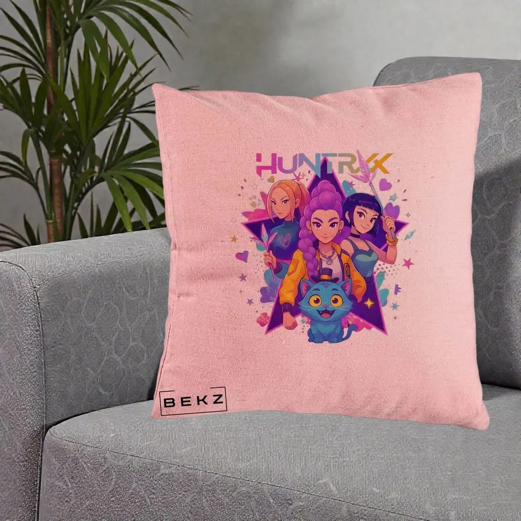 Perna Personalizata K-pop HUNTRX Trio cu Pisica Stele, 40x40 cm, Roz, Husa Detasabila, Perna Inclusa, BEKZ®