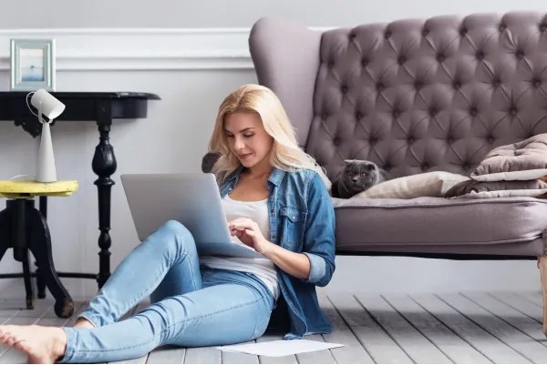 Kanlux 36260 - Lampă de masă LARATA 1xE27/5W/230V albă