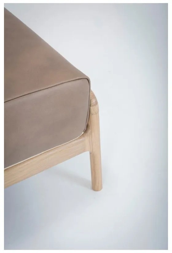 Taburet din piele bovină cu structură din lemn masiv de stejar Gazzda Fawn, maro deschis