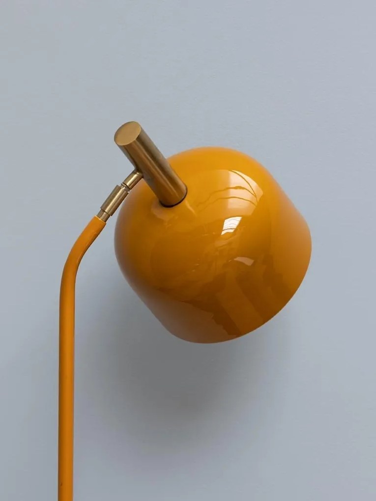 Lampadar din metal, Clockwork